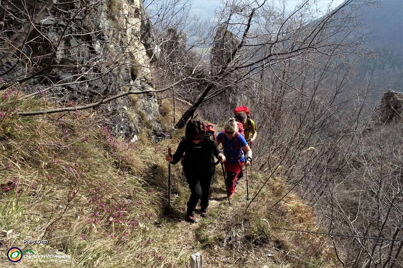 18 e ci inerpichiamo sul sentiero Passo Lumaca .JPG
